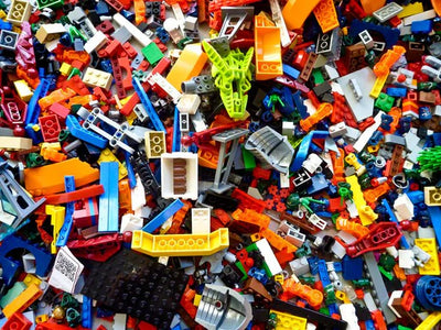 The History of Interlocking Bricks - From Kiddicraft to LEGO | Brick Me